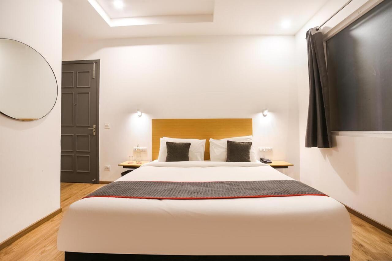 Hotel Admire Inn "Atta Market, Noida Sector 18" 외부 사진