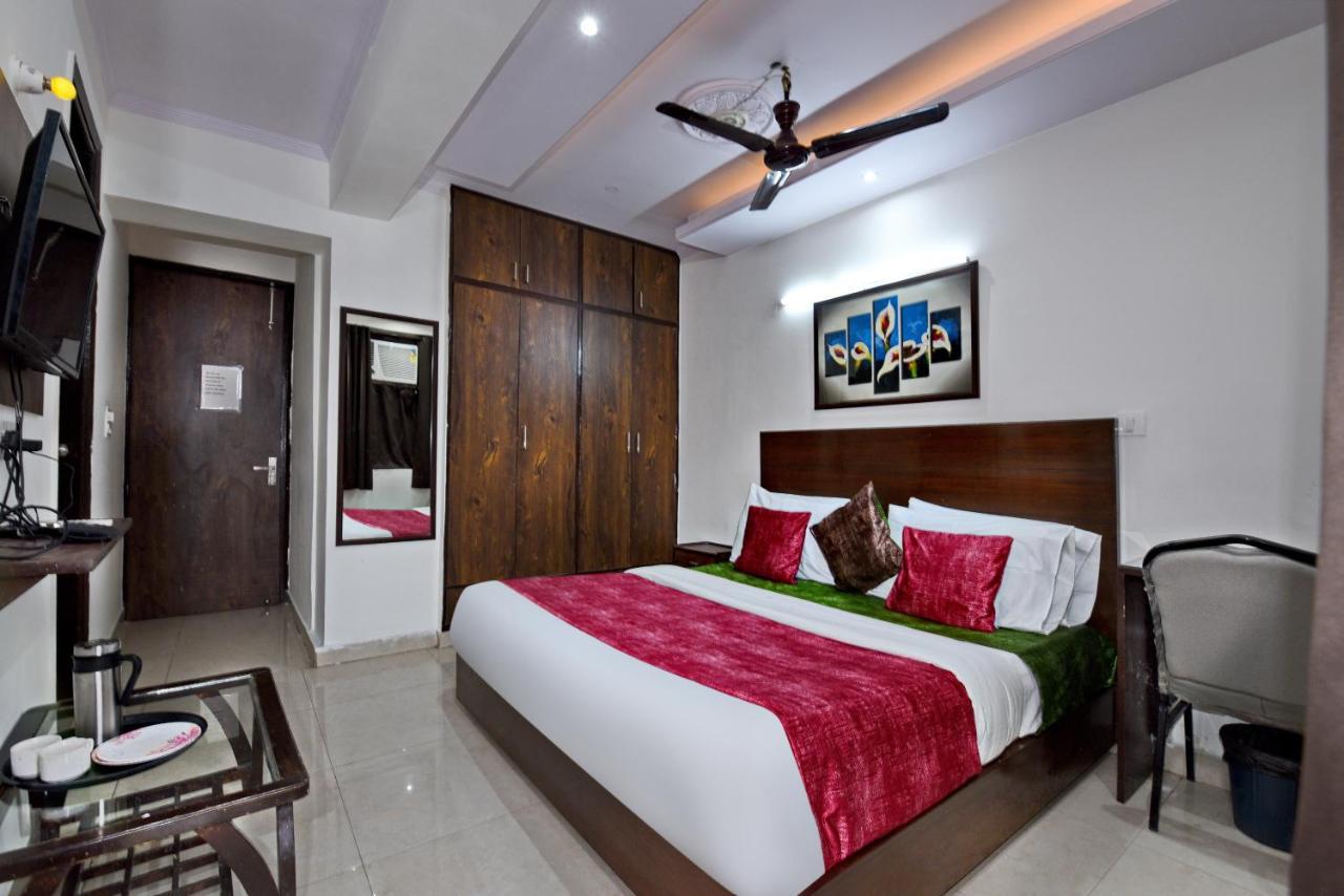 Hotel Admire Inn "Atta Market, Noida Sector 18" 외부 사진