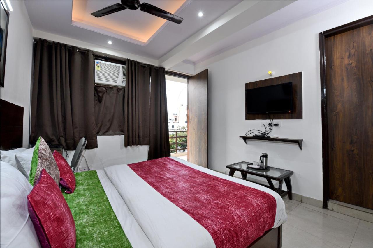 Hotel Admire Inn "Atta Market, Noida Sector 18" 외부 사진